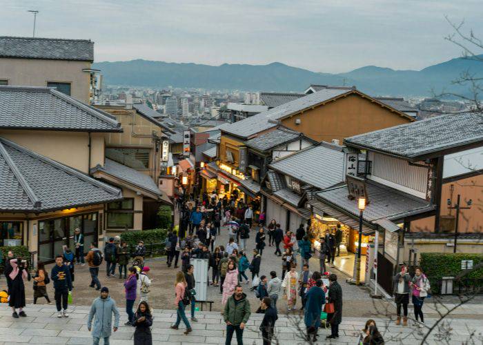 Looking down over the crowded streets of Ninenzaka and Sannenzaka.